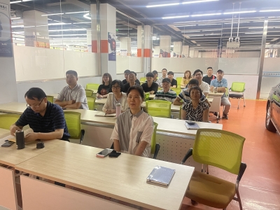 機電工程系黨支部師生收看直播-2