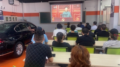 機電工程系黨支部師生收看直播-1