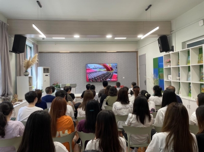 人文與社會科學系黨支部師生收看直播-4